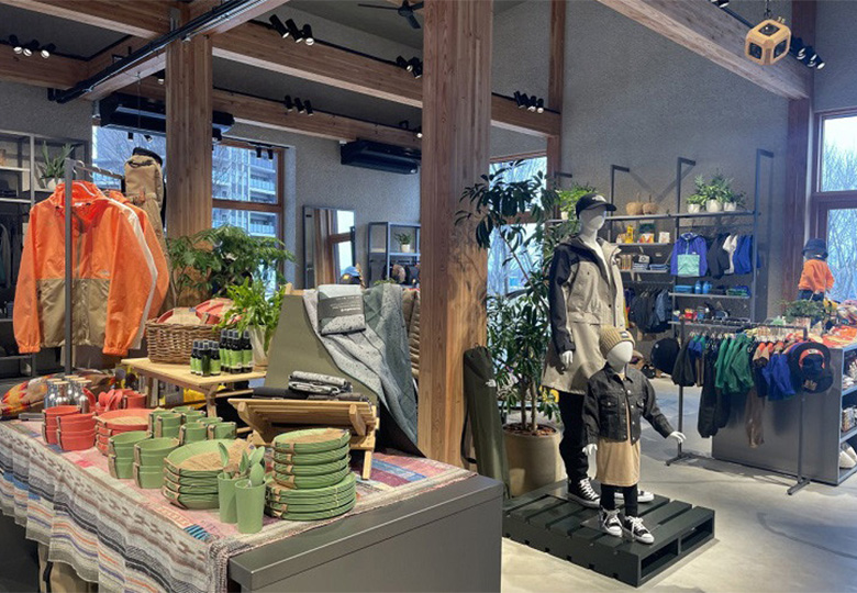 THE NORTH FACE F VILLAGE Image 3